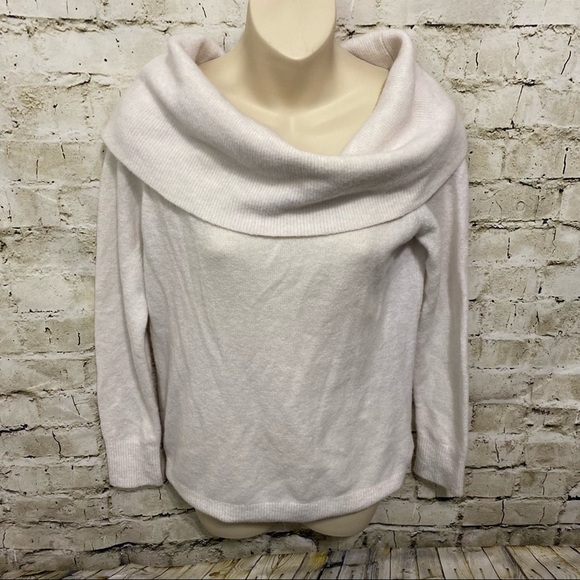 Banana Republic Sweaters - Banana Republic Ivory Wool Blend Funnel Neck Sweater
